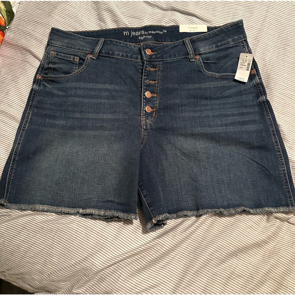 Woman’s Plus Size Shorts M Jeans By Maurice’s High Rise NWT Size 20W